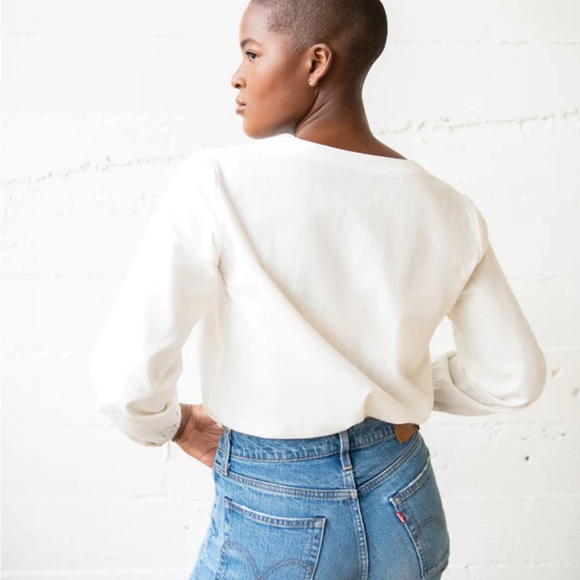 WVN Linen Blouse - Picture 3 of 6